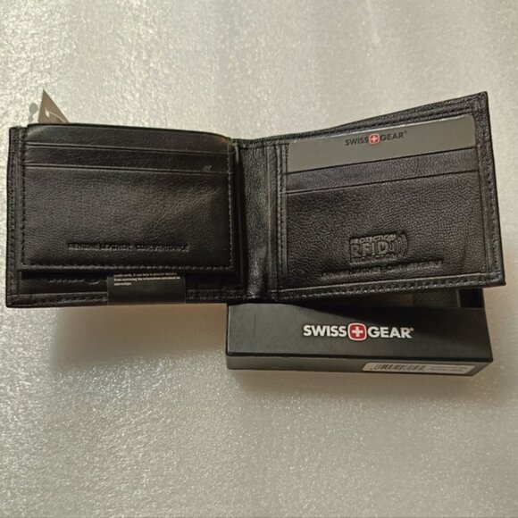 💵Swiss Gear Black RFID Protection Genuine Leather Black Wallet - Picture 4 of 8